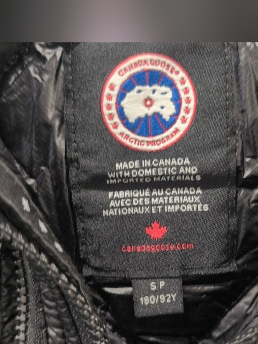 Authentic Canada Goose Hybridge Lite Hooded Down Jacket Small-Med EUC! - Picture 7 of 15